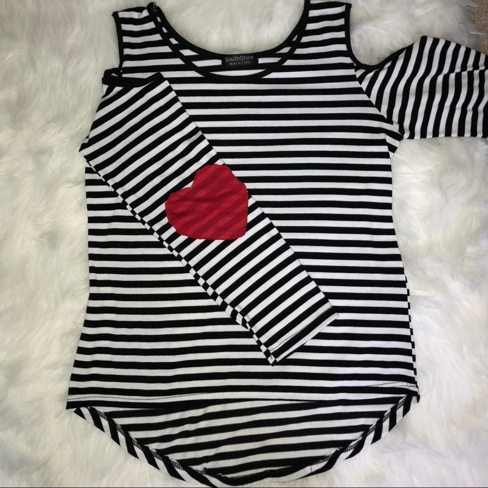 Striped off the shoulder long sleeve! sz medium!